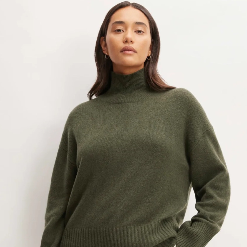 Everlane Olive Green Cashmere Sweater, Size XS